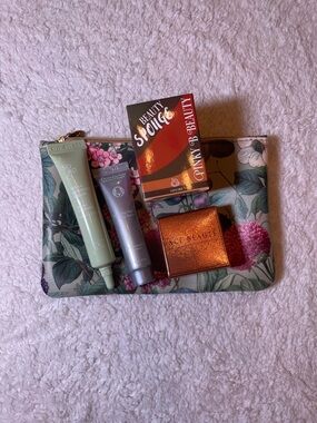 IPSY Bag with Four Sample Size Products